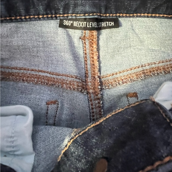 American Eagle Next Level Stretch Jeans - Picture 3 of 3